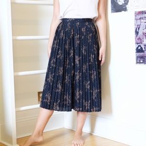Vintage Black Printed Pleated Midi Skirt